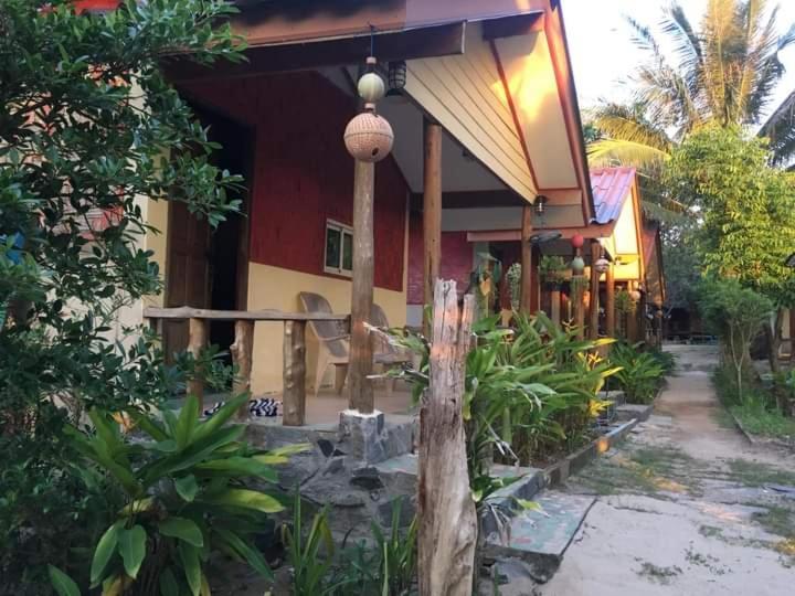 Relax Beach House Ko Lanta Exterior foto